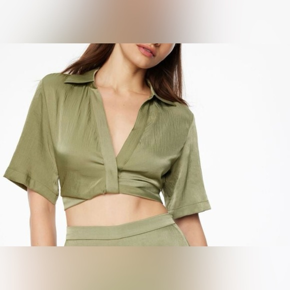 Crinkle Twisted Blouse Dynamite - Picture 2 of 2